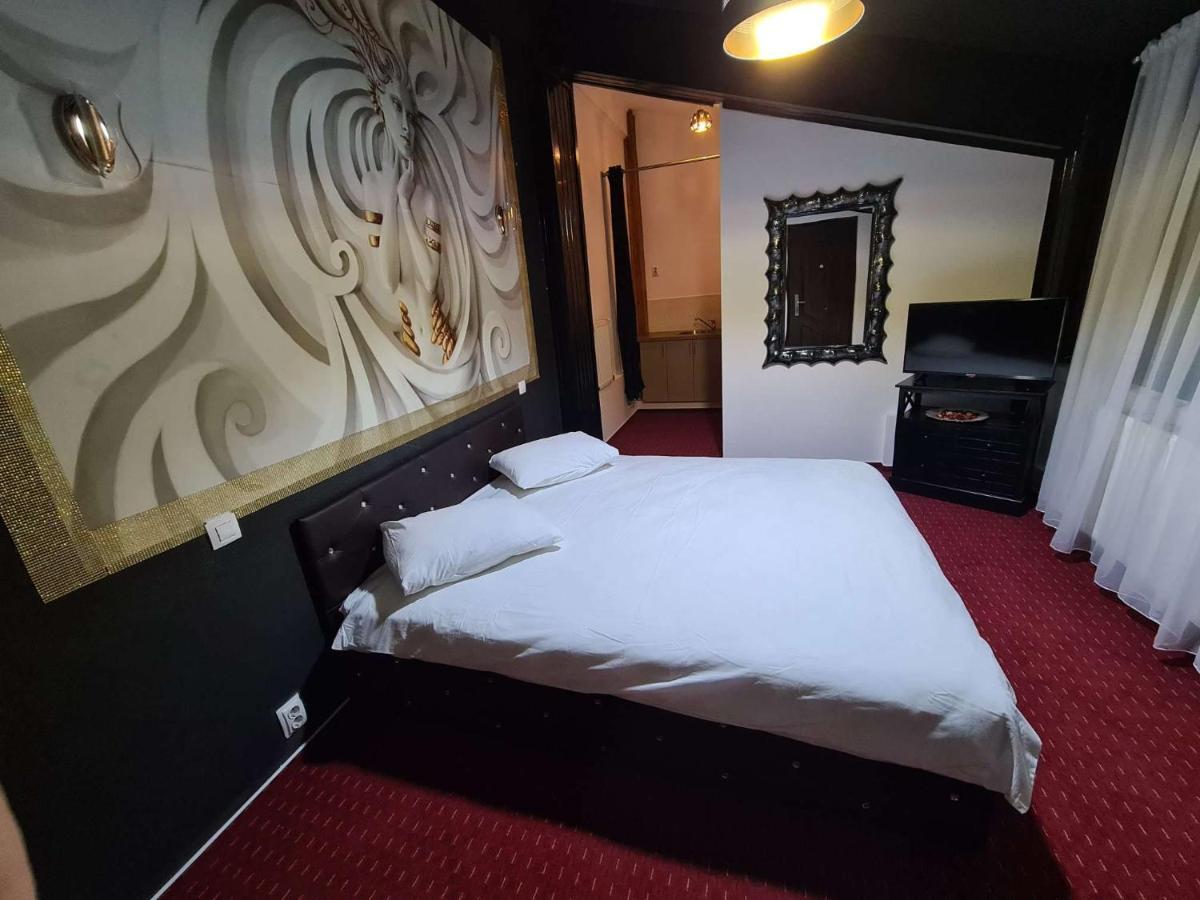 Karma Caffe&Rooms 布加勒斯特 外观 照片